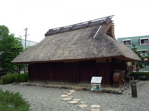 岩倉市史跡公園・烏居建民家